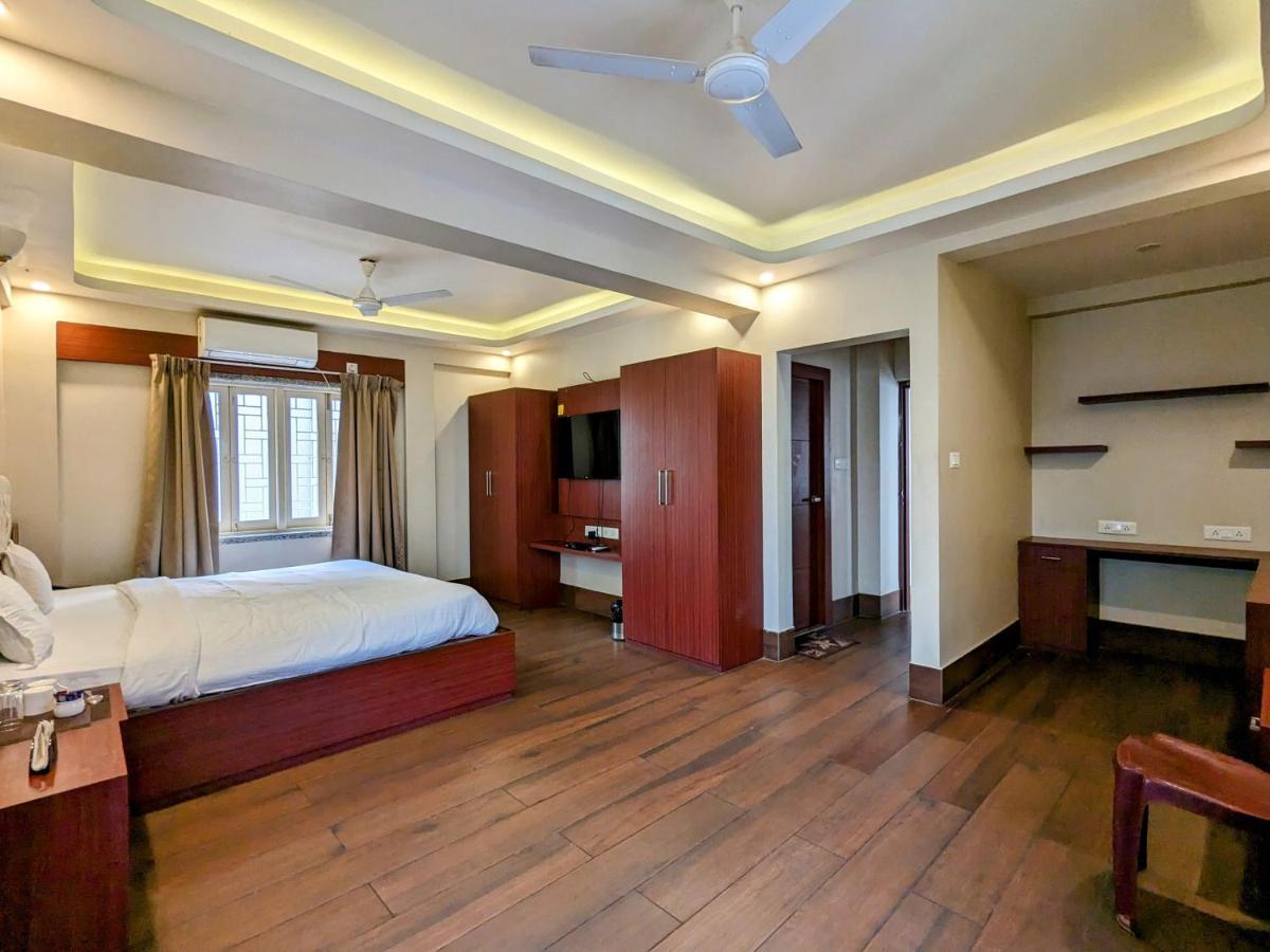The Aster Enclave Hotel โกลกาตา ภายนอก รูปภาพ