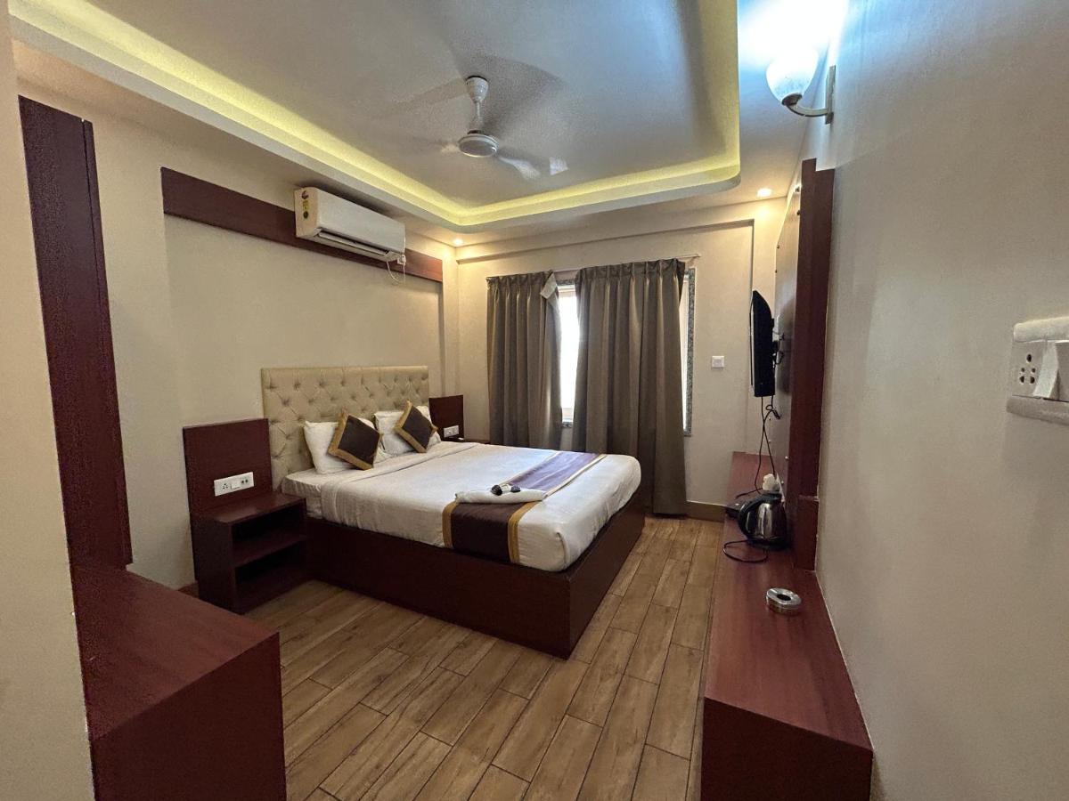 The Aster Enclave Hotel โกลกาตา ภายนอก รูปภาพ